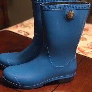 Ugg fur lined rain boots